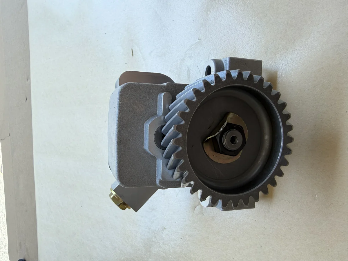 Doosan DE12/P126/L126TIM engine oil pump assy (Iron-based)/Daewoo bus truck excavator marine generator set parts 65.05100-6042/400915-00020