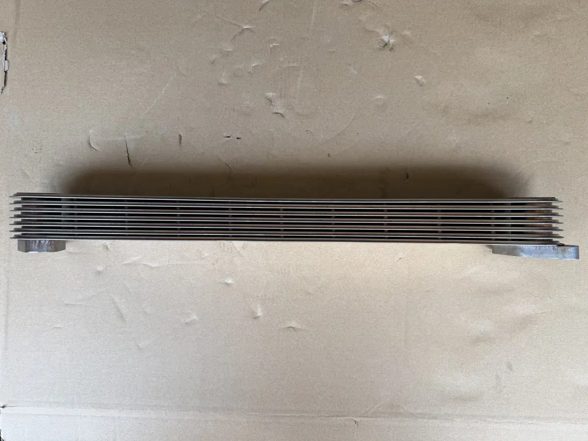 Doosan DX12 engine oil cooler element/Daewoo bus truck excavator parts 400206-00643