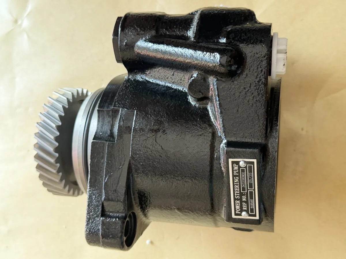Doosan DV15T engine power steering pump/Daewoo bus truck excavator parts 34333-00900