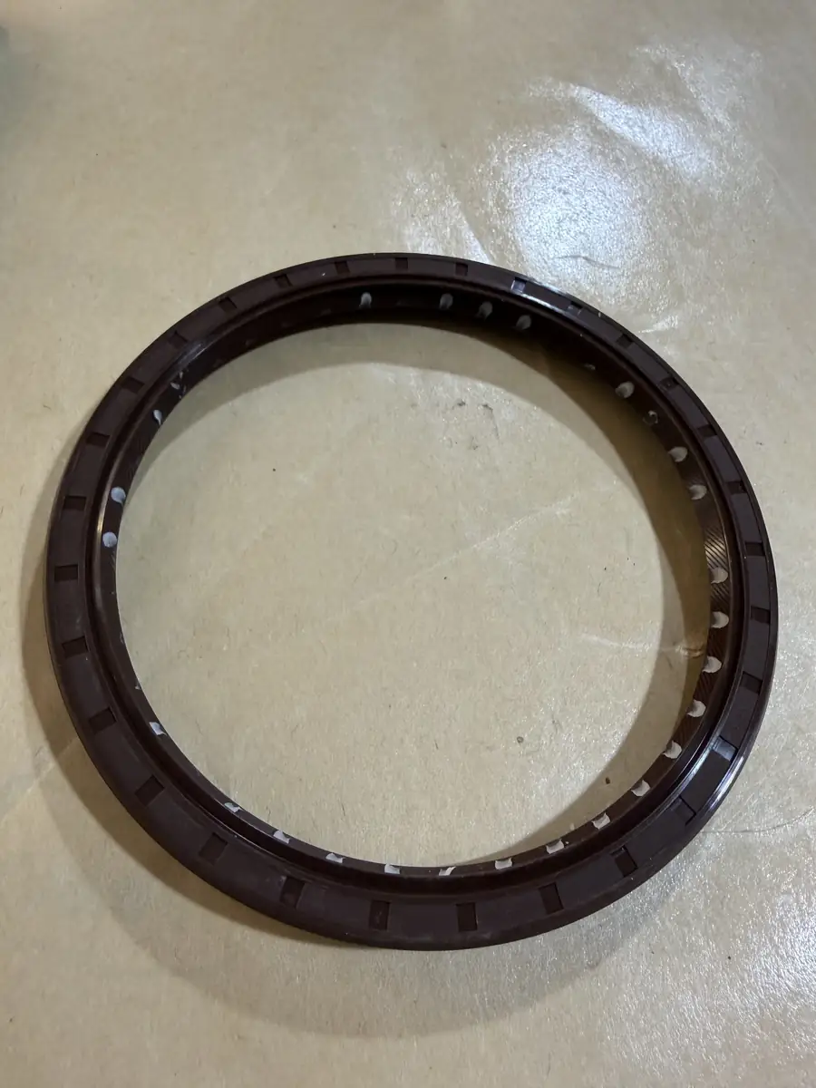 Doosan 401106-00445/65.01510-0141 Rear Oil Seal