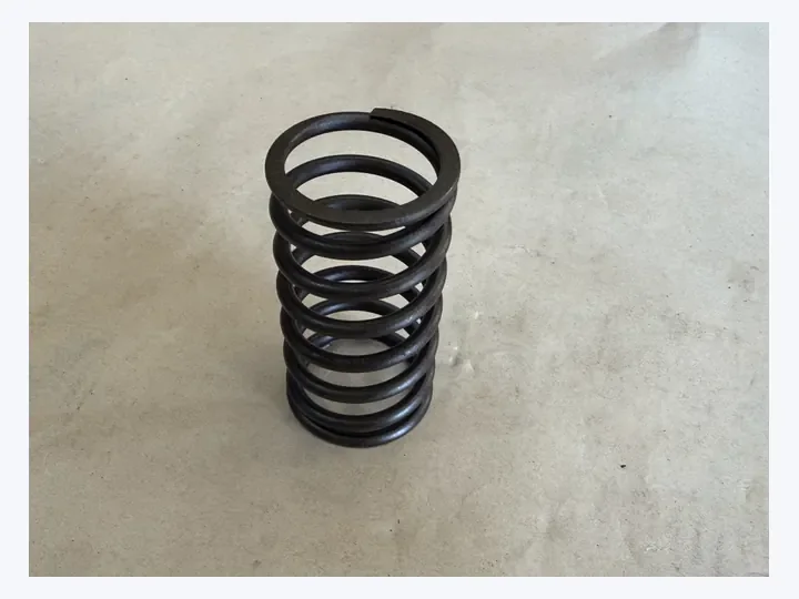 Doosan DB58 engine valve spring/Daewoo bus truck excavator marine generator set parts 65.04102-0005