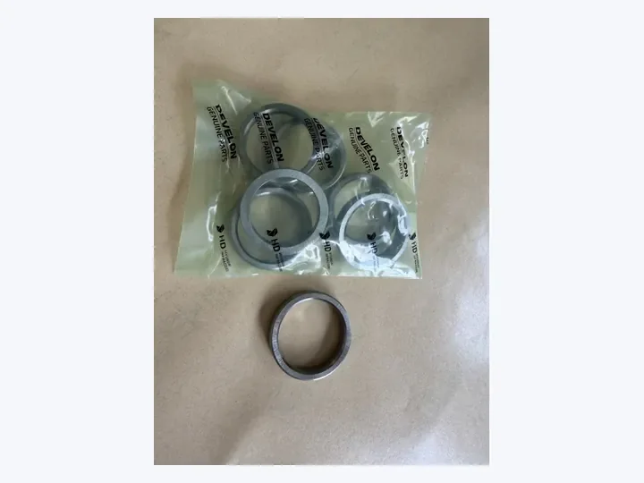 Doosan DV11 engine intake valve seat/Daewoo bus truck excavator marine generator set parts 65.03203-1057