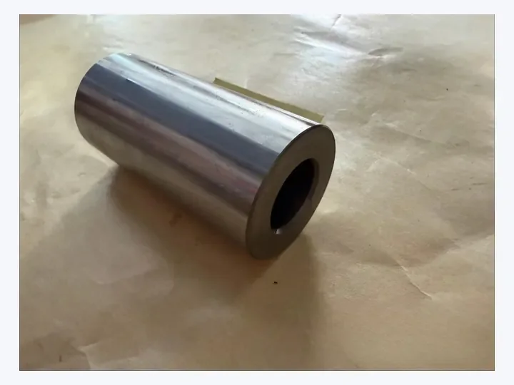 Doosan DV11 engine piston pin/Daewoo bus truck excavator marine generator set parts 65.02502-0033