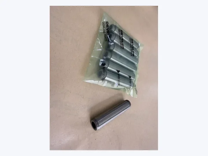 Doosan DV11 engine valve guide/Daewoo bus truck excavator marine generator set parts 65.03201-1014