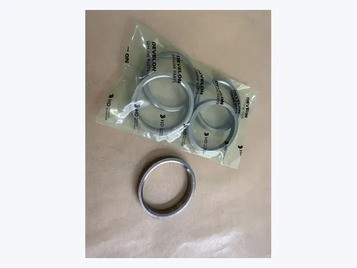 Doosan DV15/P180/P158/P222 engine intake valve seat/Daewoo bus truck excavator marine generator set parts 65.03203-0242