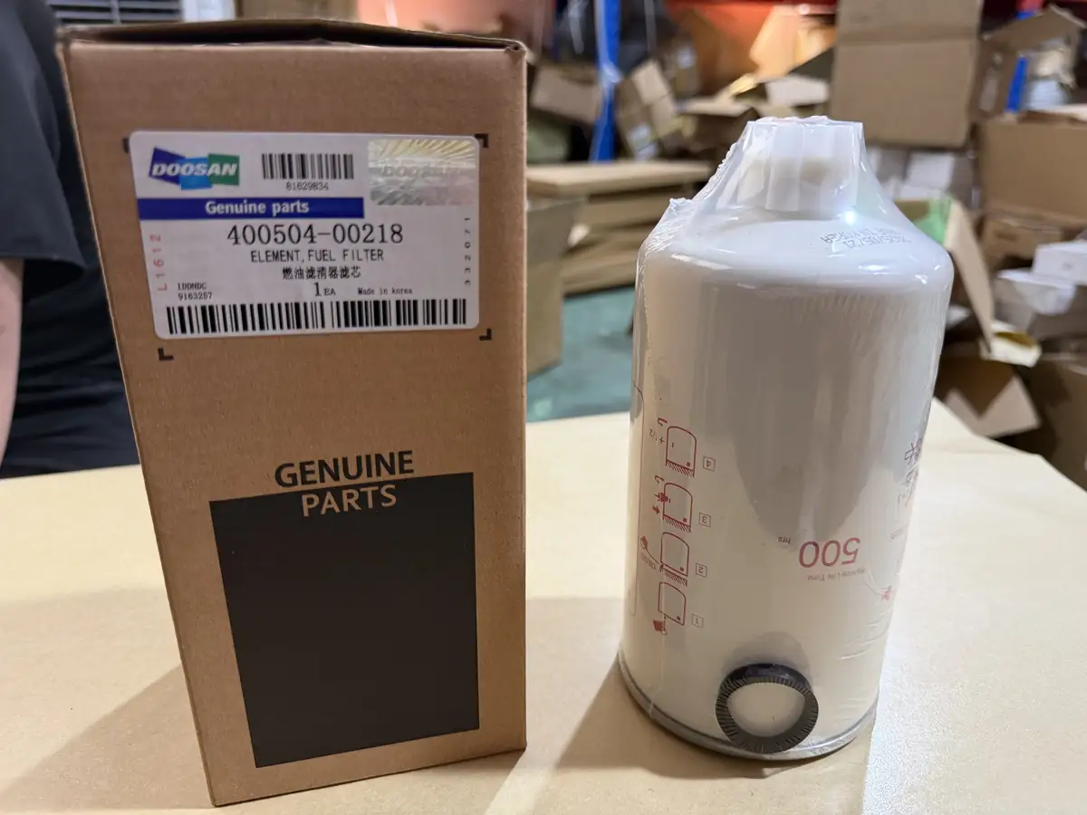 Doosan 400504-00218 Fuel Filter for D1146/DE08/DE12 Engines