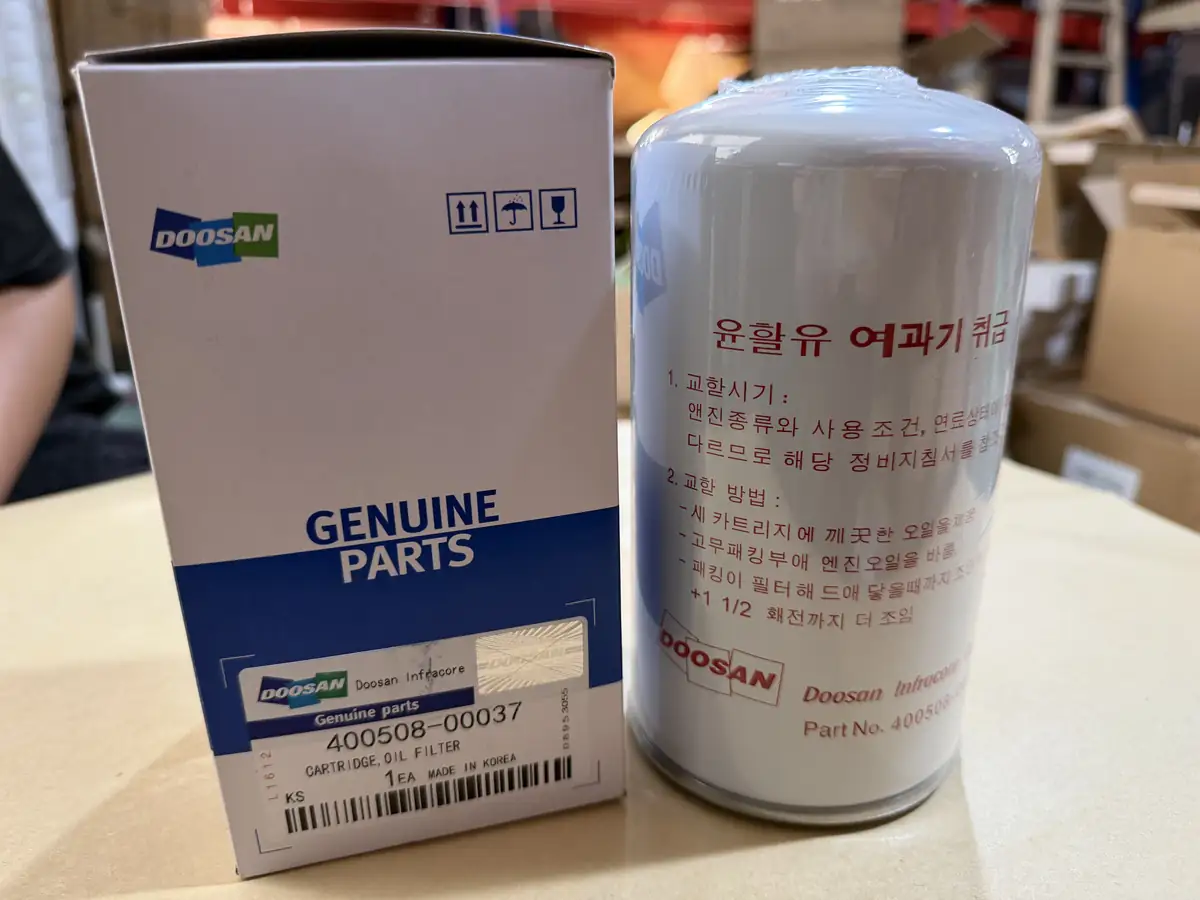 Doosan 400508-00037 Oil Filter for DV11 Engine